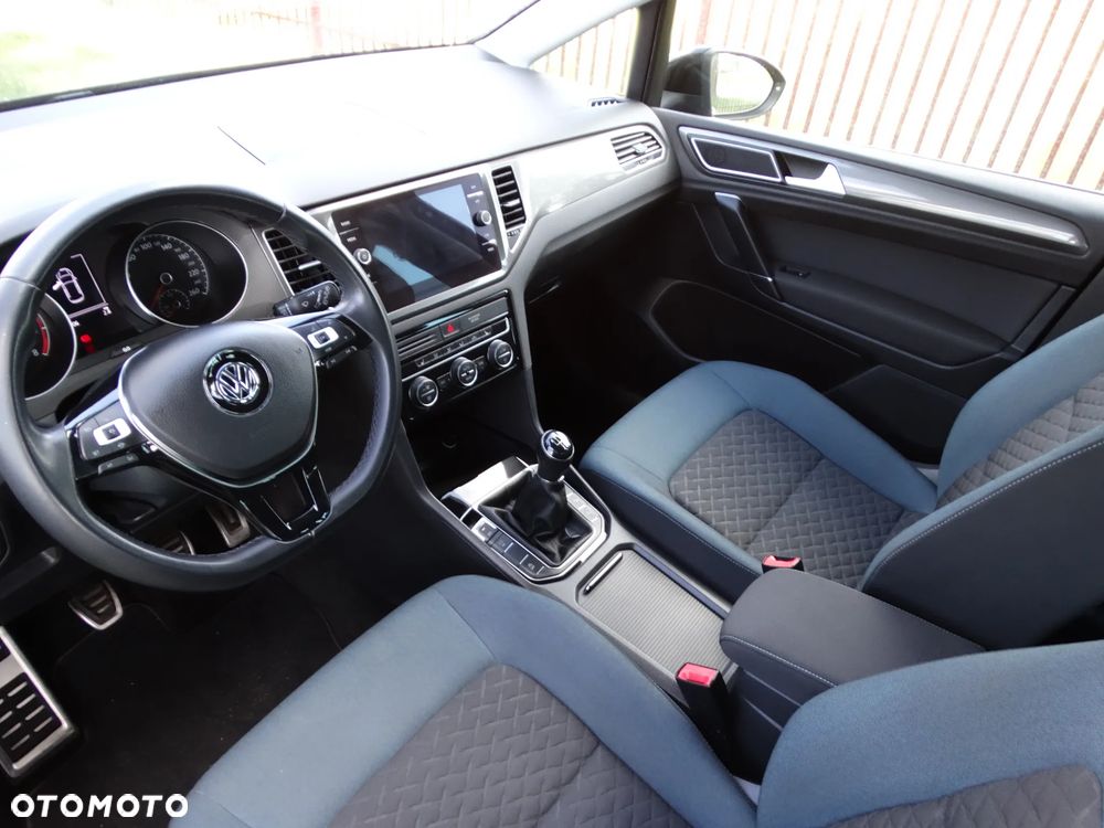 Volkswagen Golf Sportsvan - 10