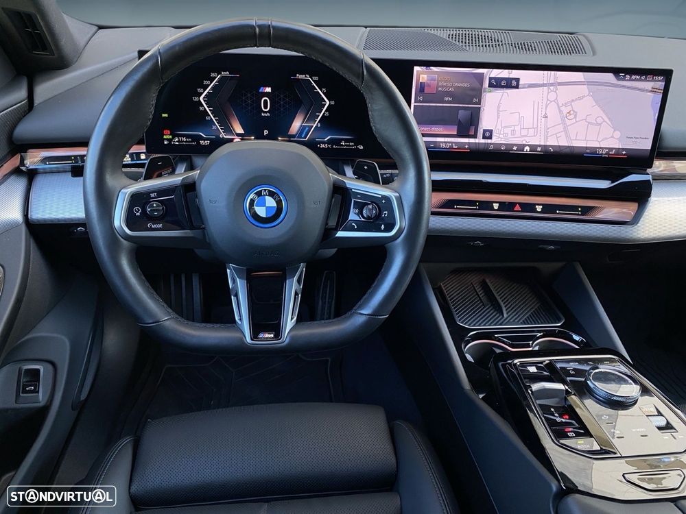 BMW 530 e Pack Desportivo M - 6