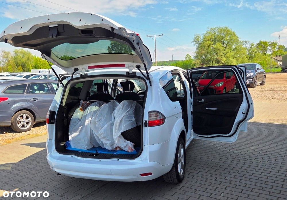 Ford S-Max - 30
