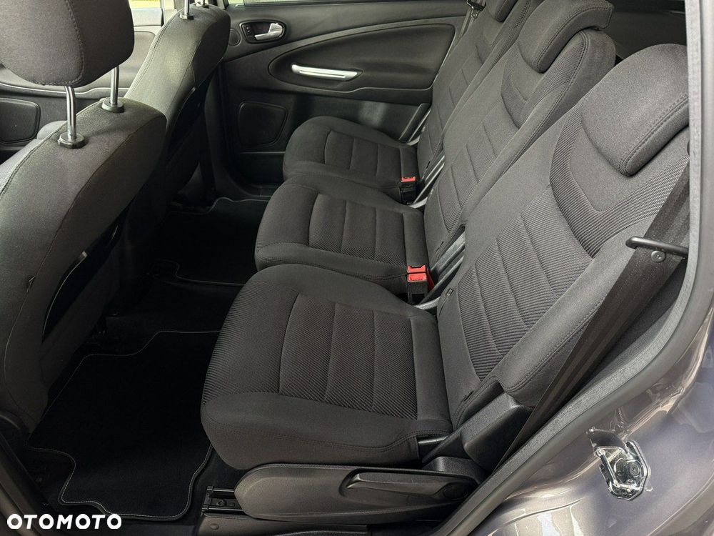 Ford S-Max - 24