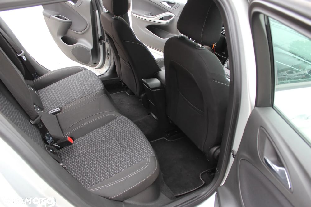 Opel Astra 1.6 D (CDTI) Dynamic - 22