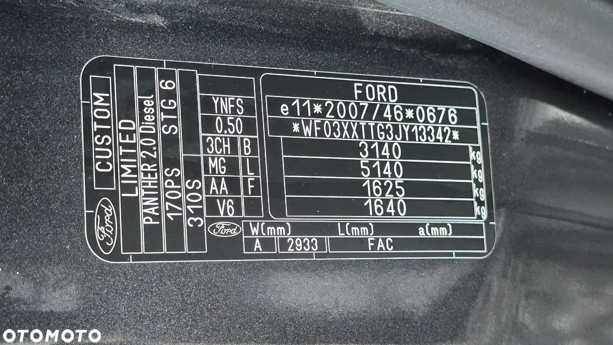 Ford Tourneo Custom - 19