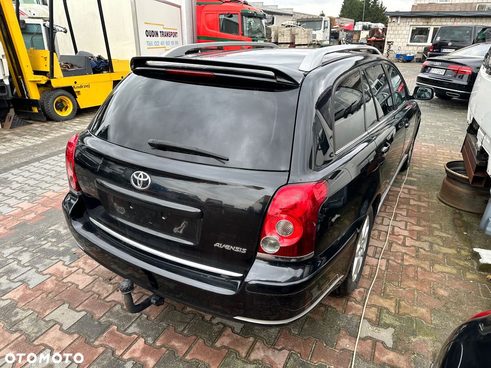 Toyota Avensis t25 2.2 D-CAT 177  W CAŁOŚCI LUB CZEŚCI - 2