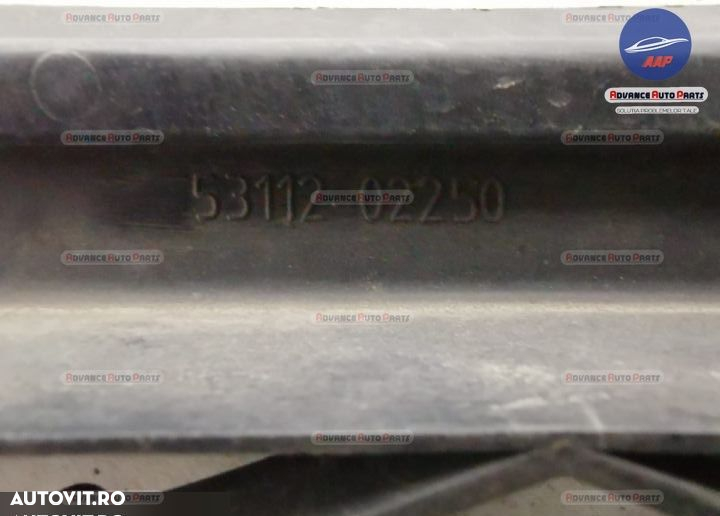 Grila bara inferioara originala in stare buna Toyota  Auris  1 [2006 - - 4