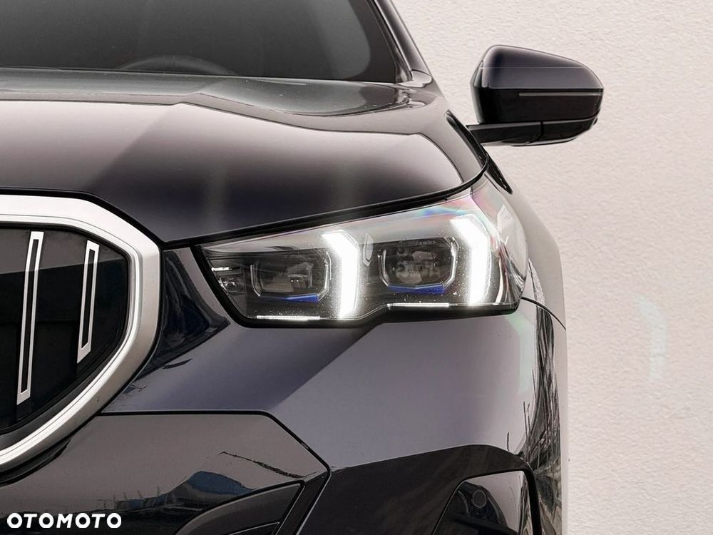 BMW Seria 5 520d xDrive mHEV - 39