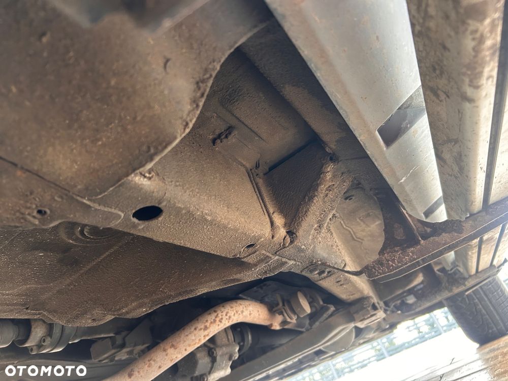 Suzuki Grand Vitara 1.9 DDiS - 13