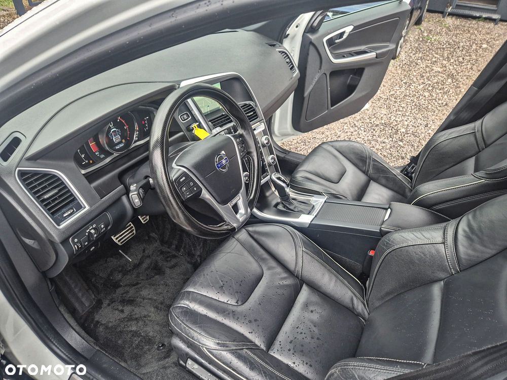 Volvo XC 60 D4 AWD Geartronic RDesign - 20