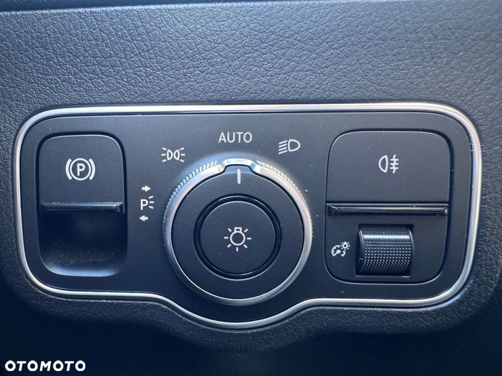 Mercedes-Benz EQA - 28