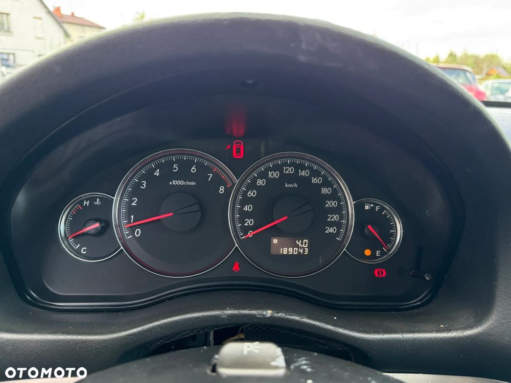 Subaru Legacy Kombi 2.0i Comfort - 29