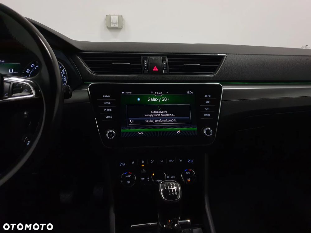 Skoda Superb 2.0 TDI Sportline - 16