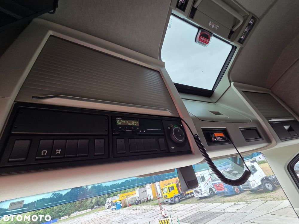 Volvo FH500/ I-SAVE / ACC / KLIMA POSTOJOWA / NAVIGACJA / TV - 14