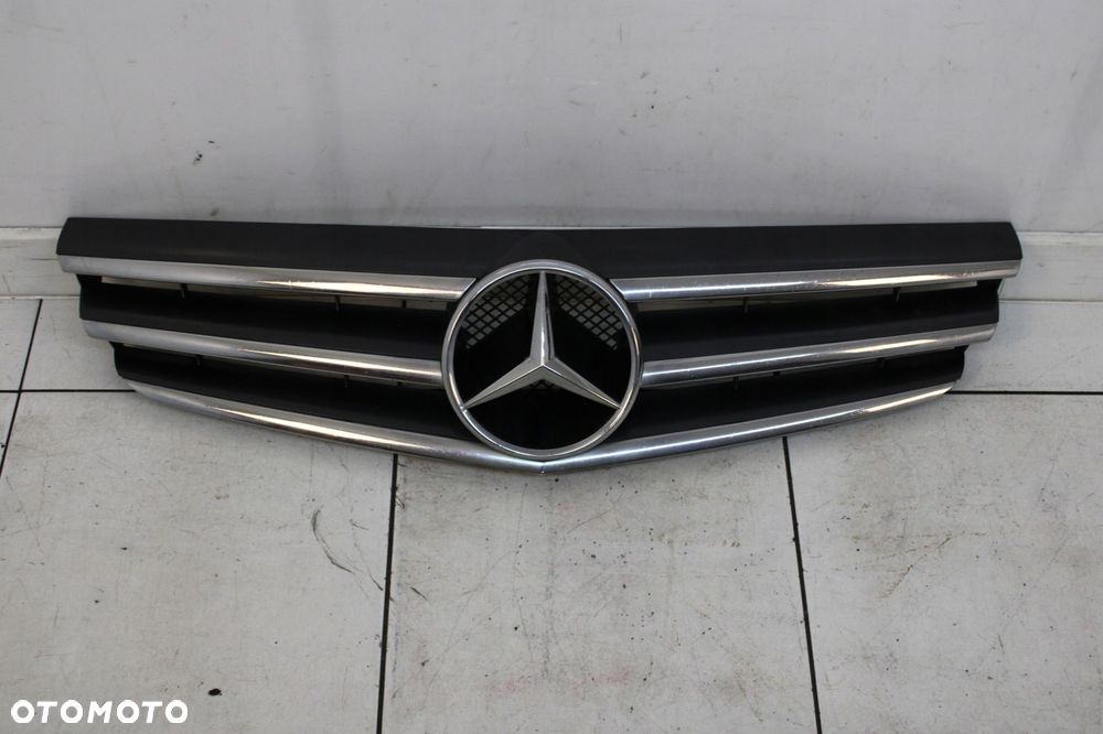 mercedes clc coupe w203 08r- grill atrapa chłodnicy - 1
