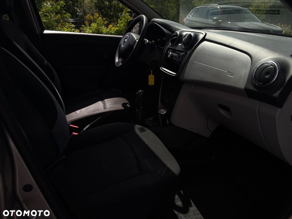 Dacia Logan 1.2 16V Access - 9
