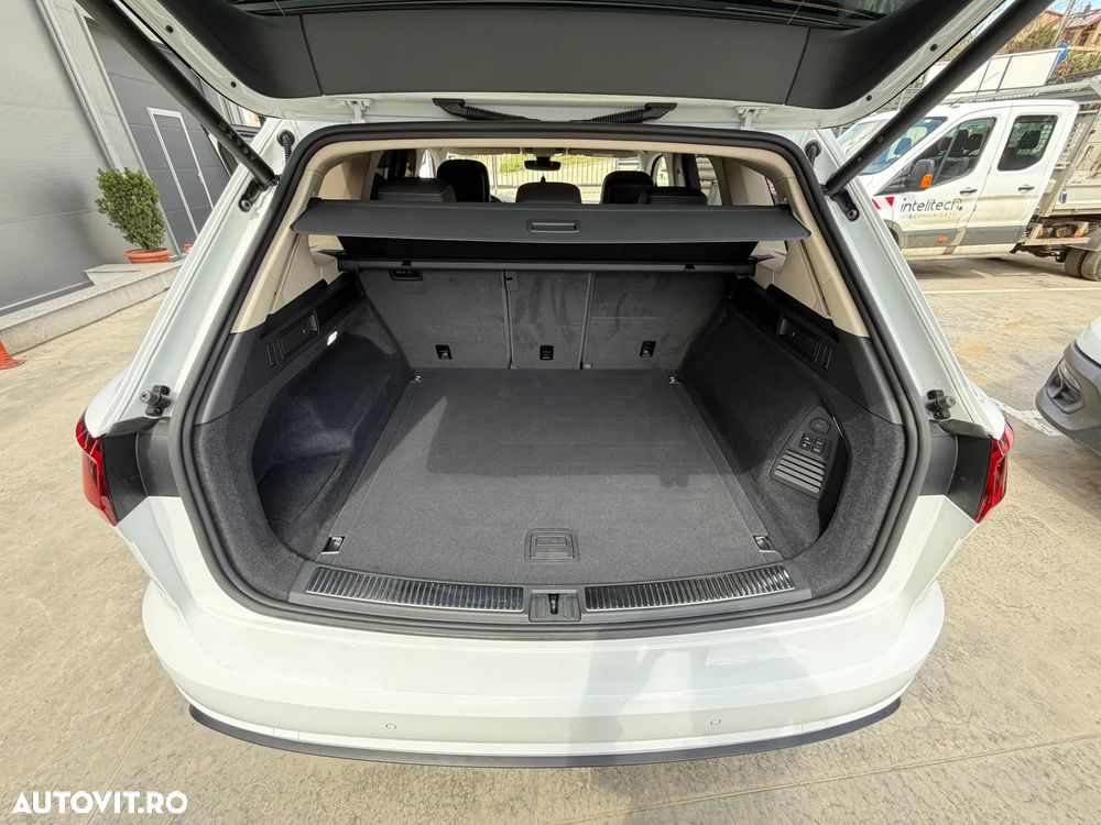 Volkswagen Touareg V6 TDI 4MOTION Elegance - 28