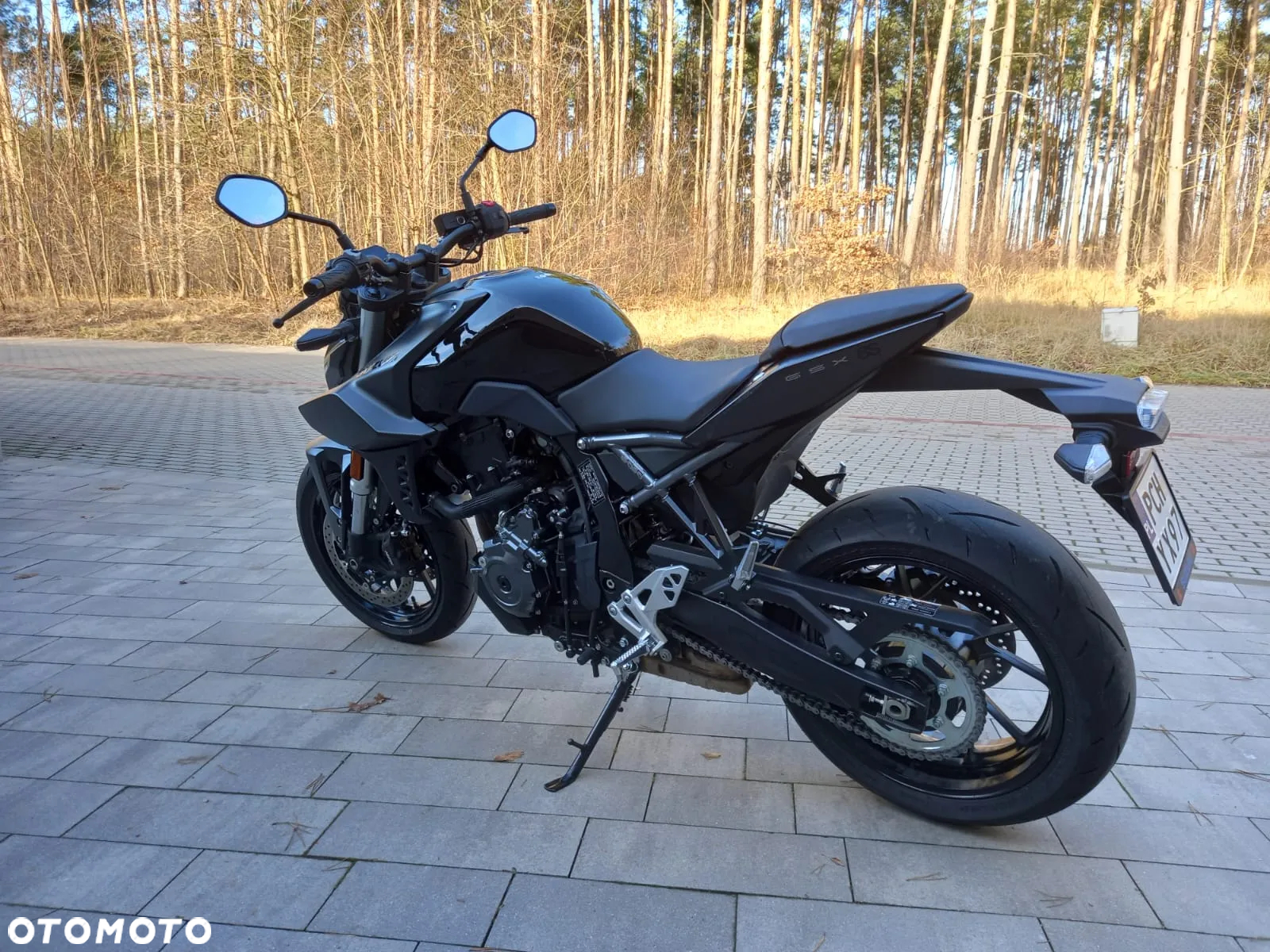 Suzuki GSX - 14