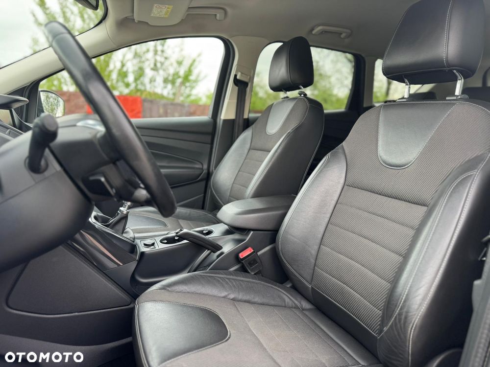 Ford Kuga 2.0 TDCi 2x4 Titanium - 9