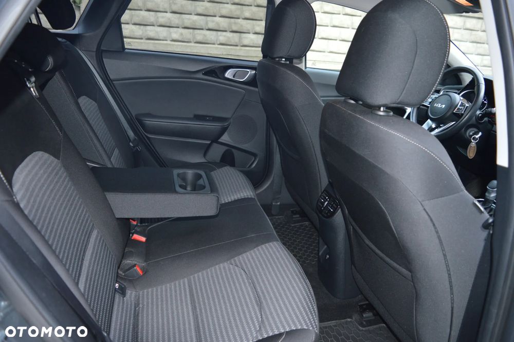 Kia Ceed 1.5 T-GDI Business Line Plus DCT - 17