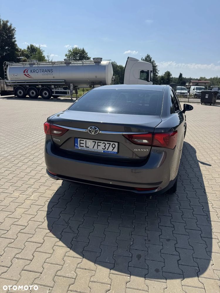 Toyota Avensis 2.0 D-4D Premium - 4