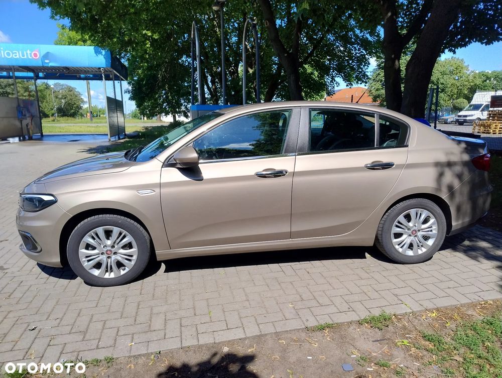 Fiat Tipo 1.4 16v Lounge EU6d - 12