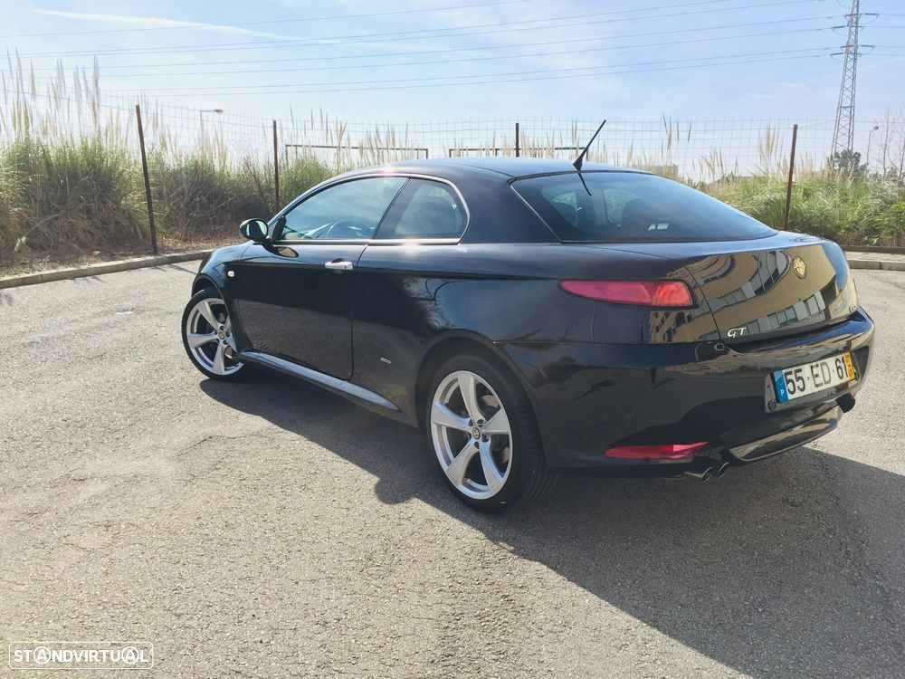 Alfa Romeo GT 1.9 JTD M-JET Q2 Distinctive - 5