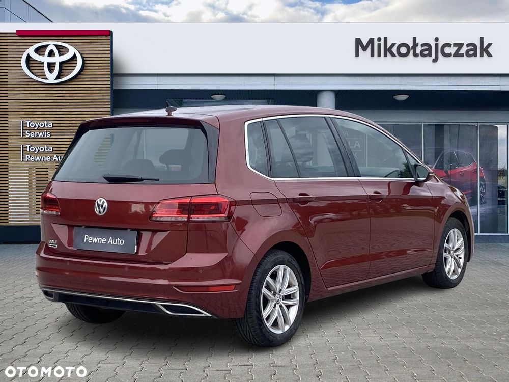 Volkswagen Golf - 6