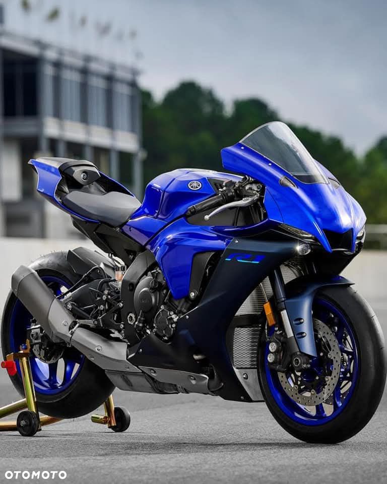 Yamaha R1 - 7