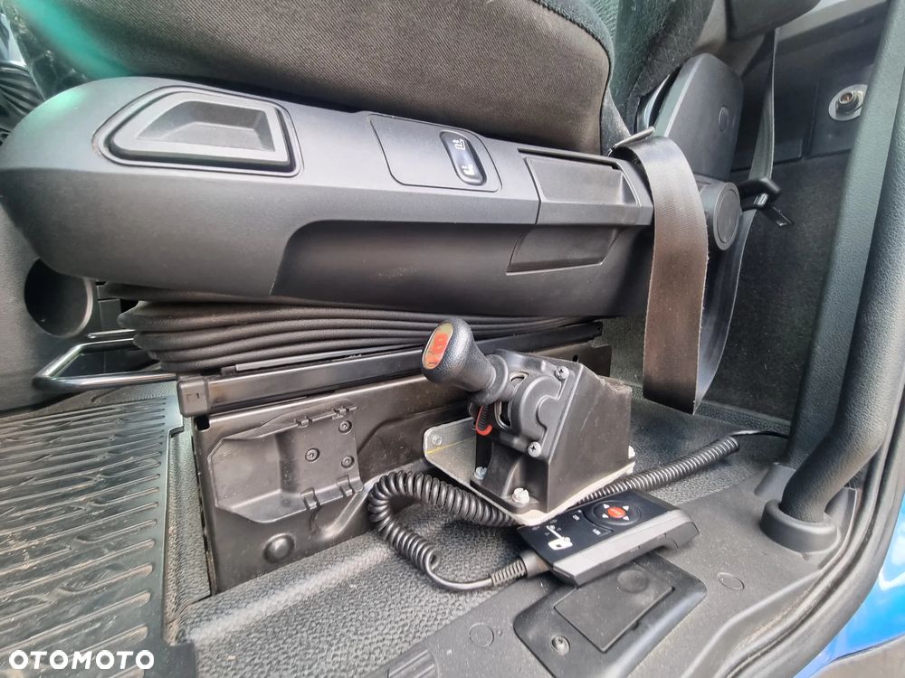 Mercedes-Benz 1845 - 9