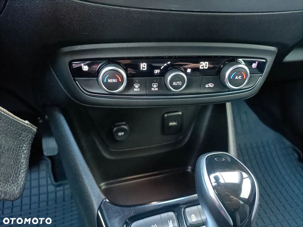 Opel Crossland X 1.2 Start/Stop Automatik 120 Jahre - 17