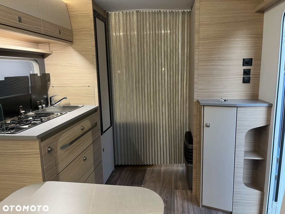 Fendt Caravan - 24