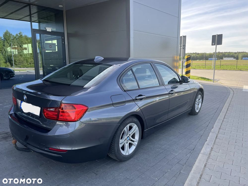BMW Seria 3 318d - 7