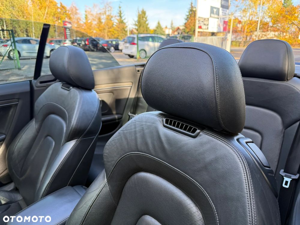 Audi RS5 Cabrio S tronic - 28