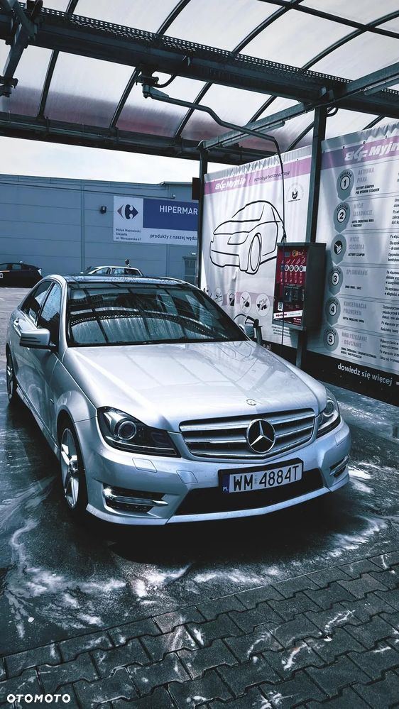 Mercedes-Benz Klasa C 180 CGI BlueEff Avantgarde - 11