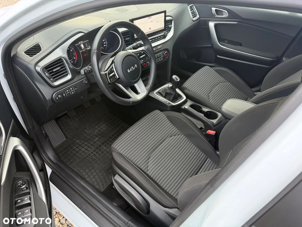 Kia Ceed 1.5 T-GDI M - 5