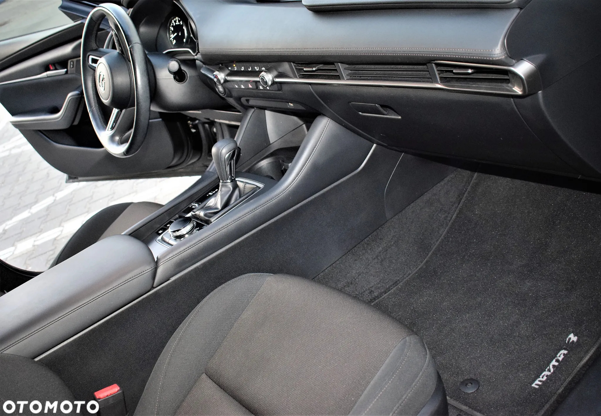 Mazda 3 - 8