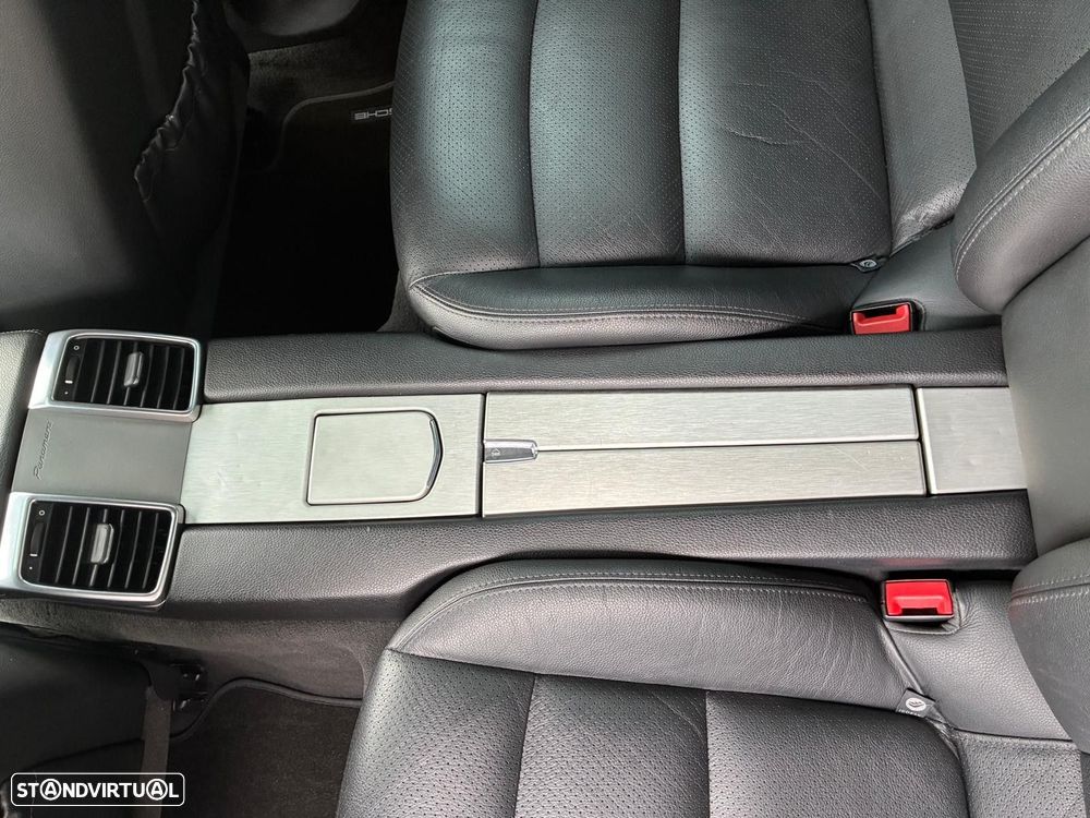 Porsche Panamera Platinum Edition - 22