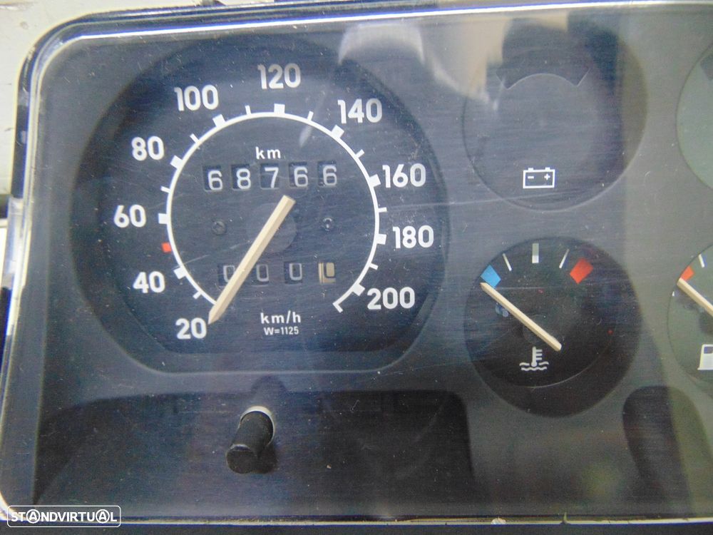 Opel corsa A conta kilómetros - 2