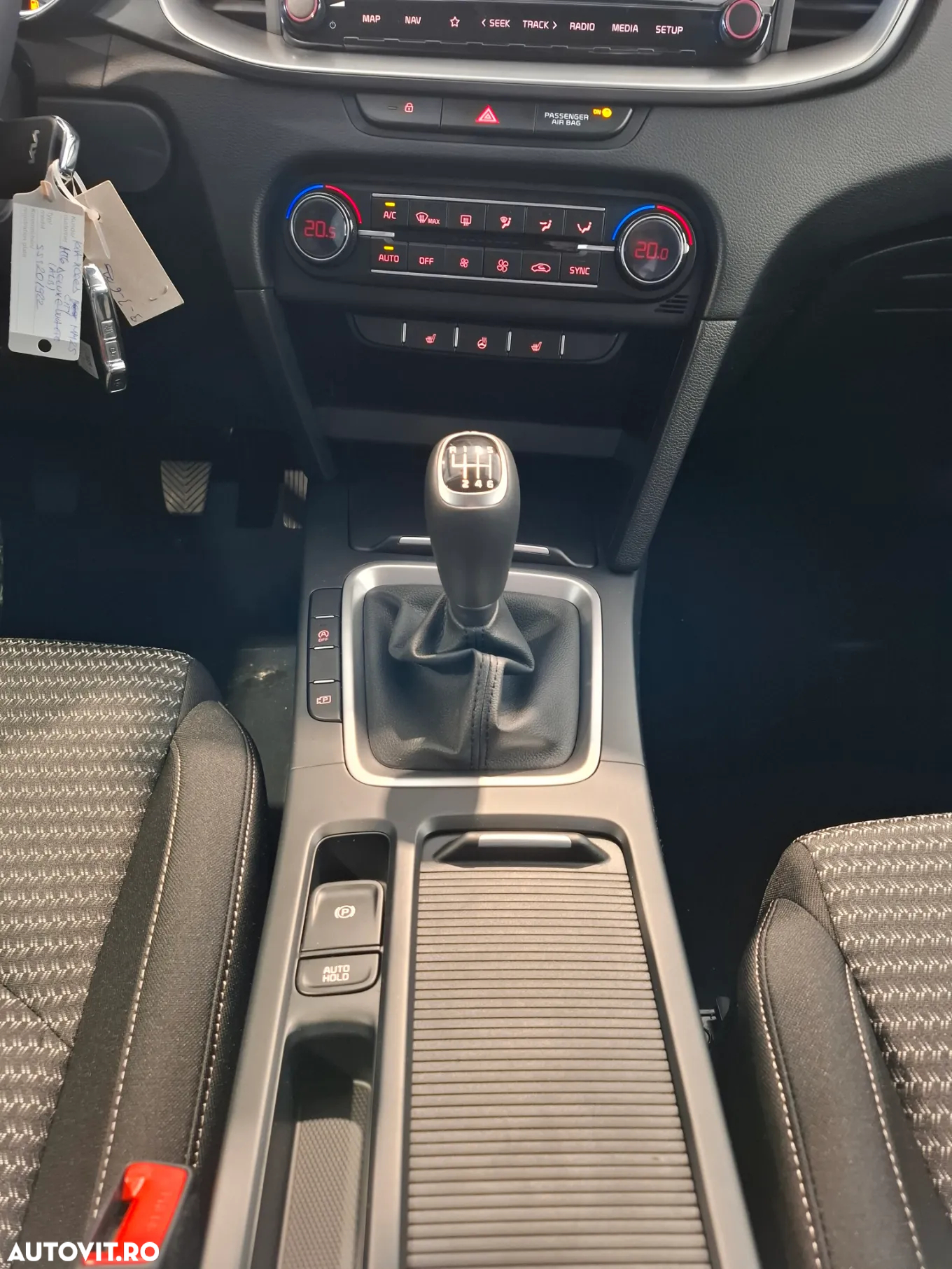 Kia XCeed 1.5 T-GDI 6MT City - 17