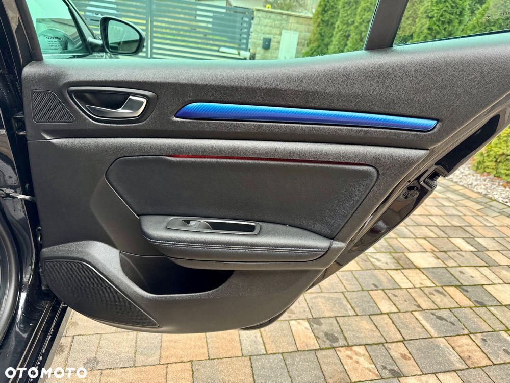 Renault Megane ENERGY TCe 205 EDC GT - 25