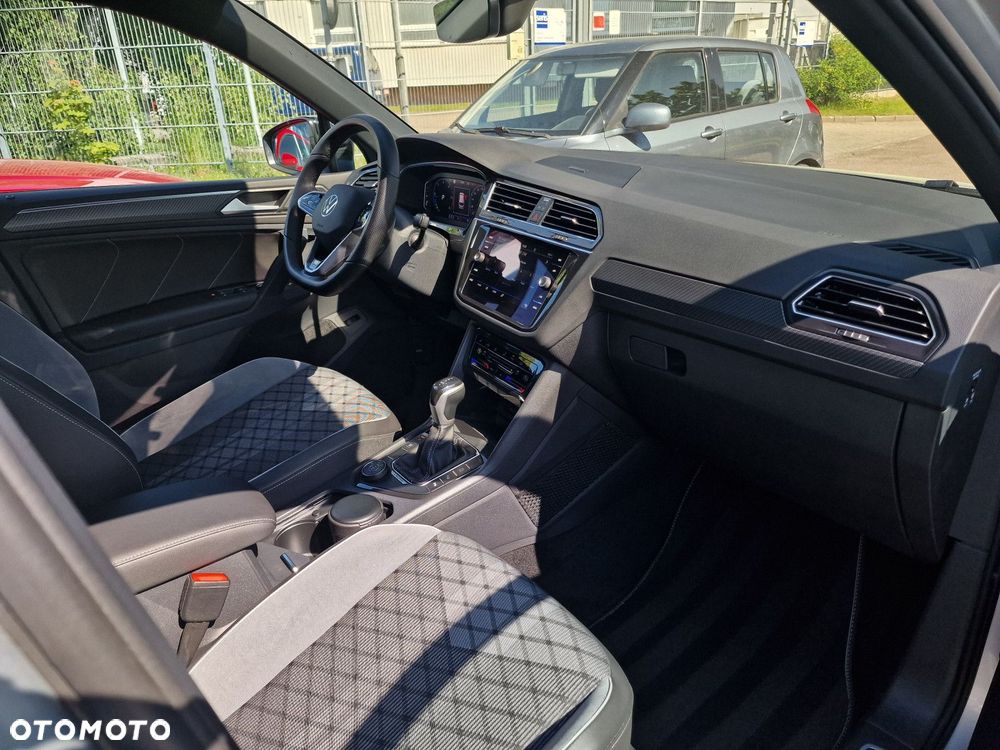 Volkswagen Tiguan 2.0 TDI SCR 4Mot R-Line DSG - 17