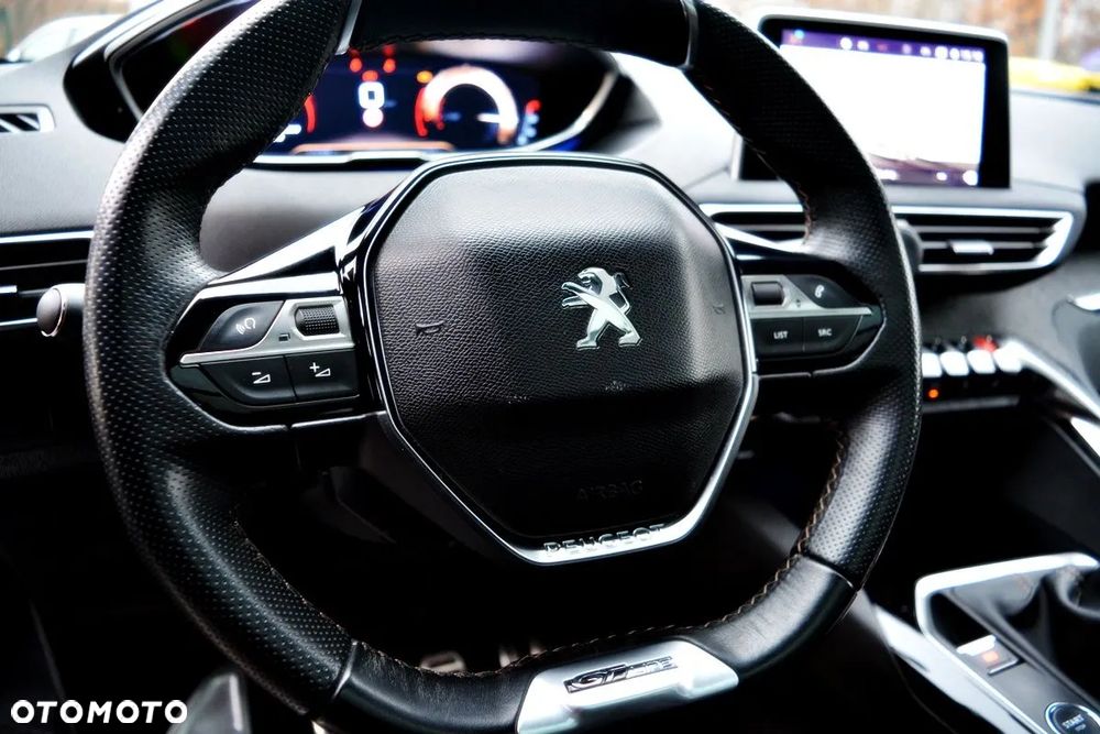 Peugeot 5008 PureTech 130 Stop & Start Allure Business-Paket - 30