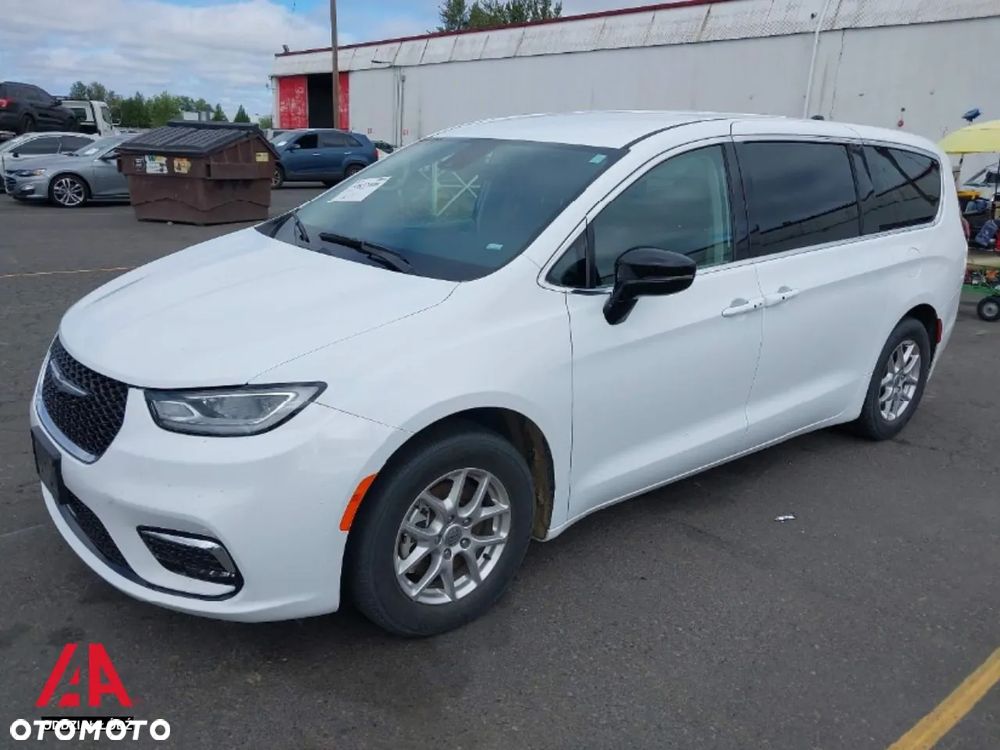 Chrysler Pacifica - 2