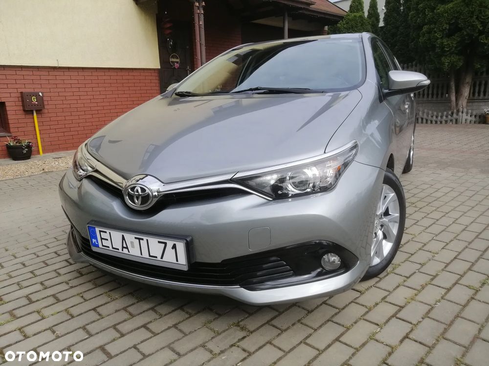 Toyota Auris 1.33 Dual-VVT-i Edition - 2