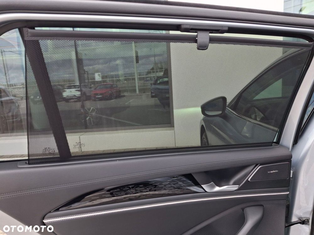 Volkswagen Passat - 16