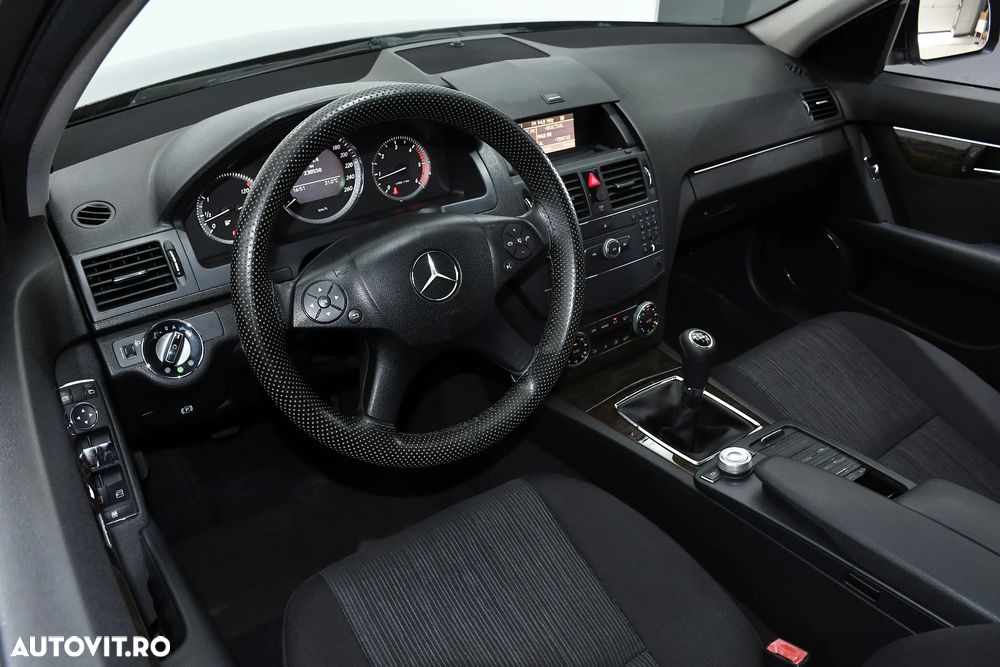 Mercedes-Benz C 200 CDI DPF BlueEFFICIENCY Elegance - 14