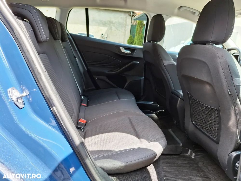 Ford Focus 1.5 EcoBlue Connected - 11