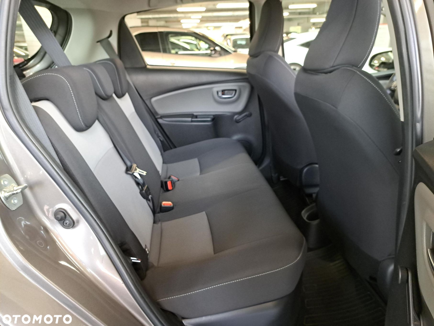 Toyota Yaris - 13