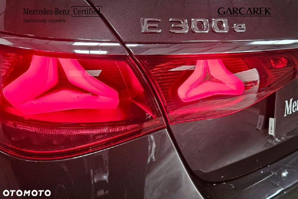 Mercedes-Benz Klasa E - 14