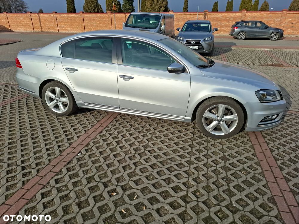 Volkswagen Passat 1.6 TDI BlueMotion Technology R-Line - 14