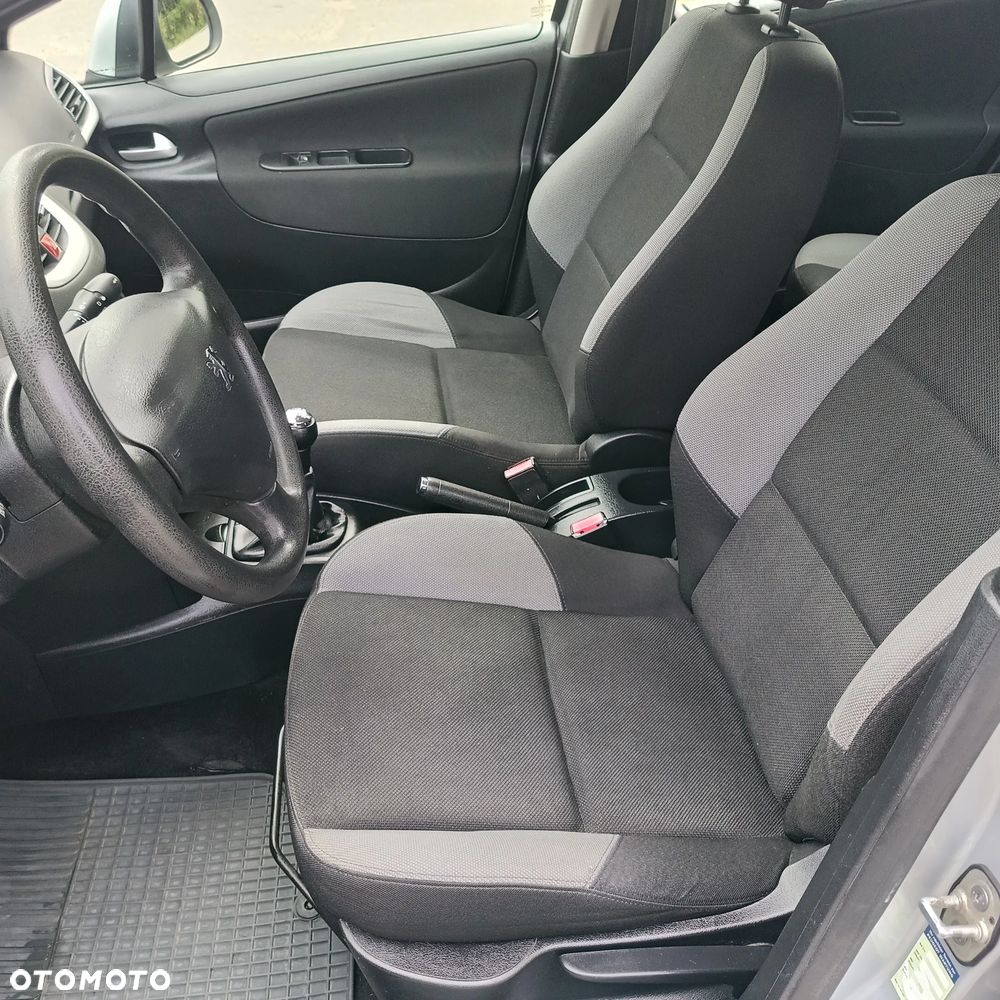 Peugeot 207 1.4 - 8