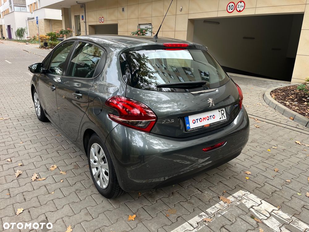 Peugeot 208 1.2 PureTech Style - 4